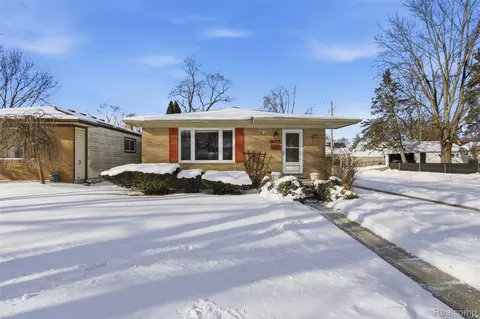 18527 Gaylord, Redford, MI 48240