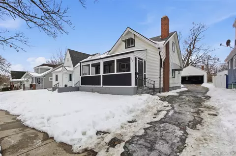 354 S Marshall St, Pontiac, MI 48342