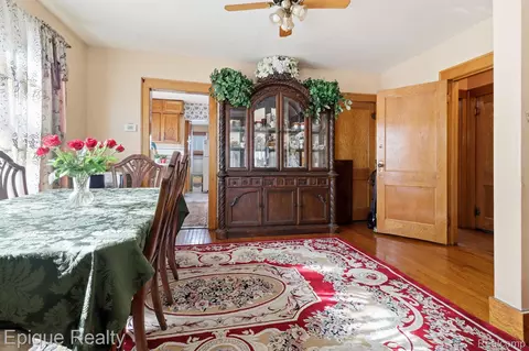Dining - 5834 Wayne Rd, Romulus, MI 48174 photo 2 of 2