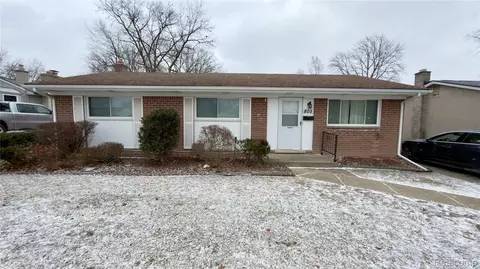 805 S Carlson St, Westland, MI 48186
