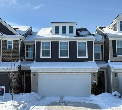 1465 Superior Dr, Milford, MI 48381