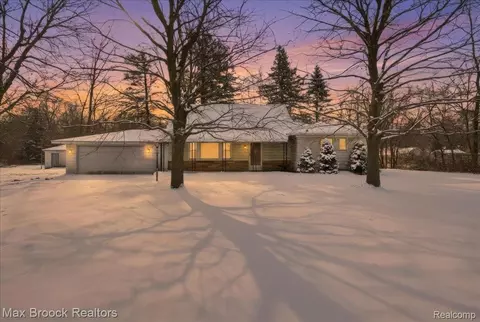 30629 Ecorse Rd, Romulus, MI 48174