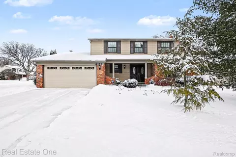2141 Michele Dr, Troy, MI 48085