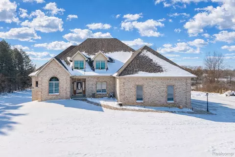 2470 E Baldwin Rd, Grand Blanc, MI 48439