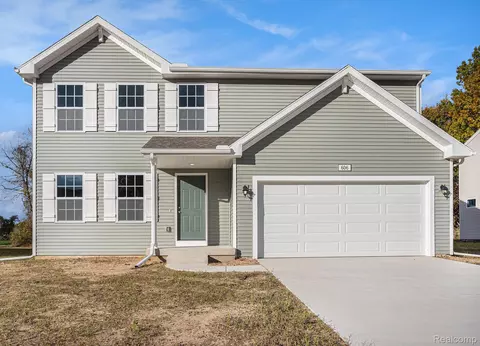 8060 Moonlight Creek Ln, Handy, MI 48836