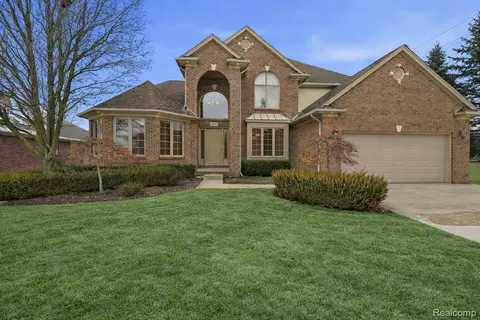 21797 Ambassador Dr, Macomb, MI 48044