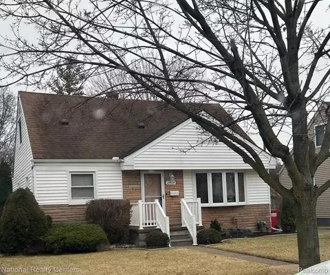 25534 Mackinac St, Roseville, MI 48066