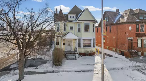 3003 E Grand Blvd, Detroit, MI 48202