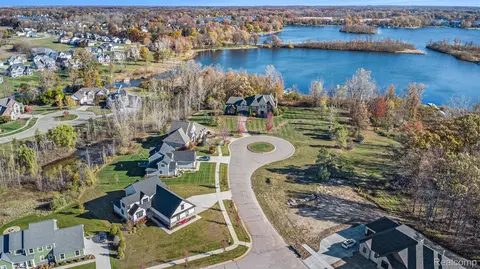 View/Area - 14270 Wright Dr, Fenton, MI 48451 photo 3 of 5