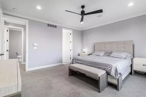 Bedroom - 14270 Wright Dr, Fenton, MI 48451 photo 2 of 5