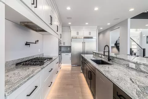 Kitchen - 14270 Wright Dr, Fenton, MI 48451 photo 4 of 6
