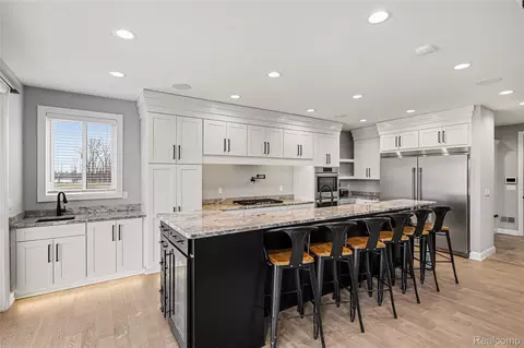 Kitchen - 14270 Wright Dr, Fenton, MI 48451 photo 1 of 6