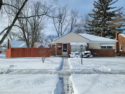 15827 Denby, Redford, MI 48239
