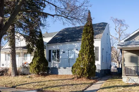 128 W Muir Ave, Hazel Park, MI 48030