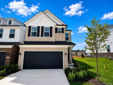 5570 E Spaniel Dr, Pittsfield, MI 48108