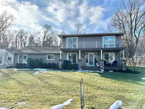 14049 Edgewater Dr, Dexter, MI 48137