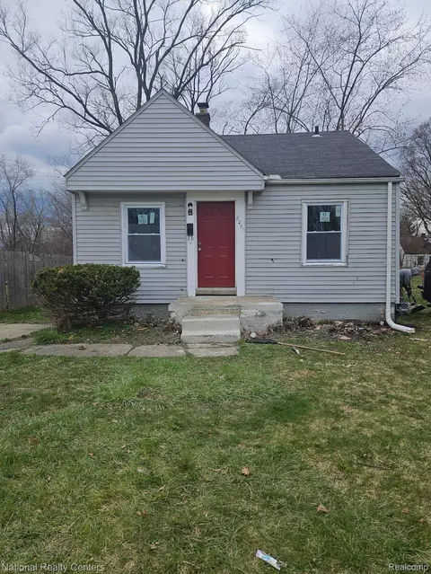 8271 Rosemont Ave, Detroit, MI 48228