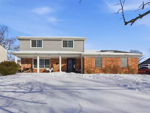 4212 Halkirk Dr, Waterford, MI 48329