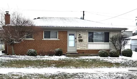 32852 Eiffel Ave, Warren, MI 48088