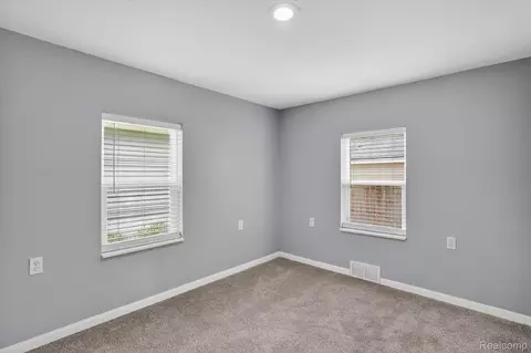 Bedroom - 4539 Parker Dr, Marion, MI 48843 photo 6 of 7