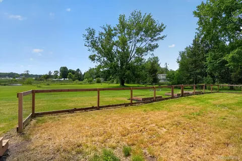 Exterior - 4539 Parker Dr, Marion, MI 48843 photo 16 of 18