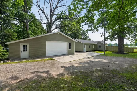 Exterior - 4539 Parker Dr, Marion, MI 48843 photo 3 of 18