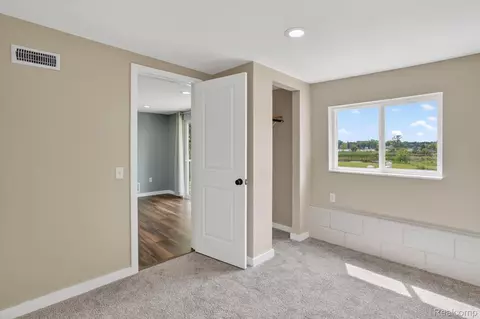 Bedroom - 4539 Parker Dr, Marion, MI 48843 photo 2 of 7
