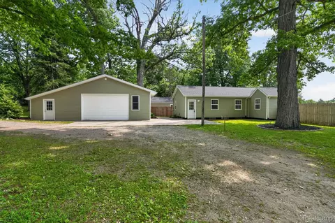 Exterior - 4539 Parker Dr, Marion, MI 48843 photo 4 of 18