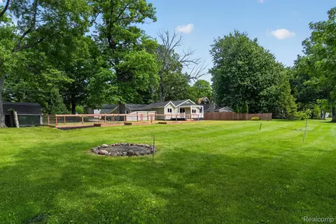 Exterior - 4539 Parker Dr, Marion, MI 48843 photo 12 of 18