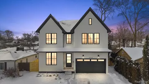 4409 Tonawanda Ave, Royal Oak, MI 48073