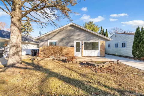 8029 Roosevelt St, Taylor, MI 48180