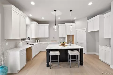 Kitchen - 17827 Biscayne Dr, Macomb, MI 48042 photo 1 of 3