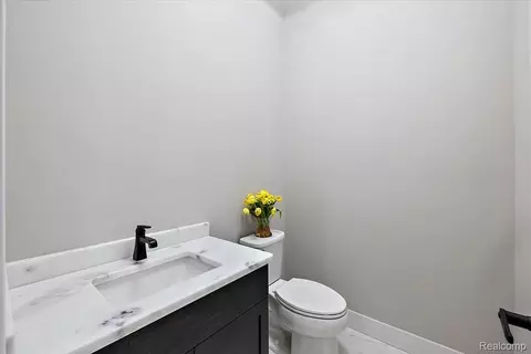 Bath - 17827 Biscayne Dr, Macomb, MI 48042 photo 1 of 13