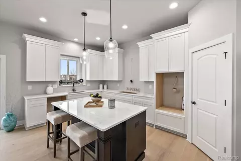 Kitchen - 17827 Biscayne Dr, Macomb, MI 48042 photo 2 of 3