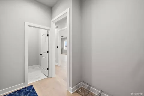 Entry Way - 17827 Biscayne Dr, Macomb, MI 48042 photo 3 of 5