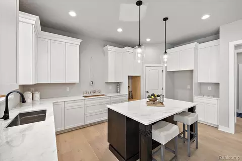 Kitchen - 17827 Biscayne Dr, Macomb, MI 48042 photo 3 of 3