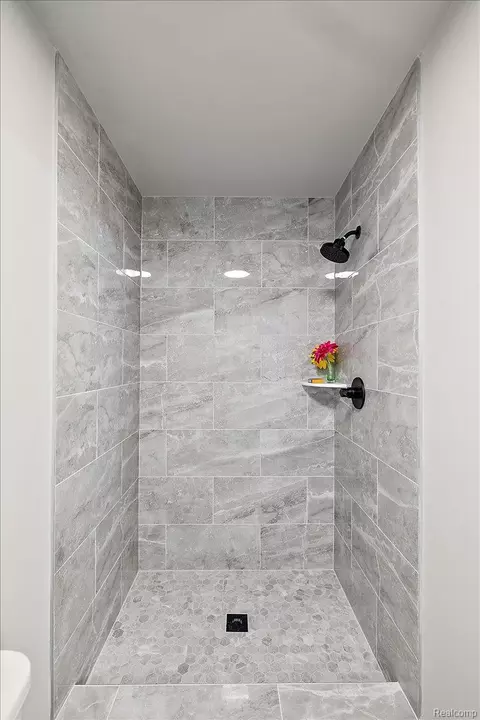 Bath - 17827 Biscayne Dr, Macomb, MI 48042 photo 13 of 13