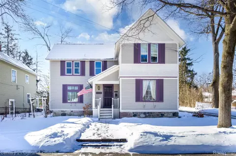 34021 Grand River Ave, Farmington, MI 48335