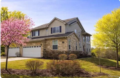 41772 E Glade Rd W #41, Canton, MI 48187