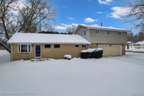 4785 Sylvanview Dr, Independence, MI 48348