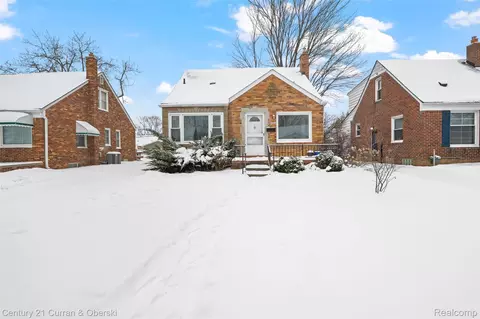 2420 N Connecticut Ave, Royal Oak, MI 48073