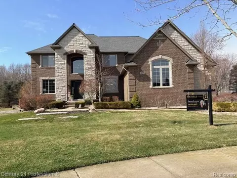 6024 Harbor Ct, Washington, MI 48094