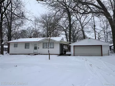 4808 Alpha Way, Flint, MI 48506