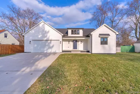 22664 Colgate St, Farmington Hills, MI 48336