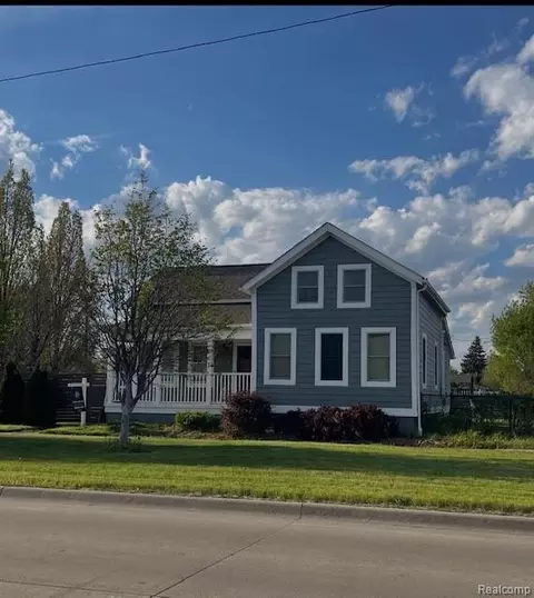 13209 E 13 Mile Rd, Warren, MI 48088