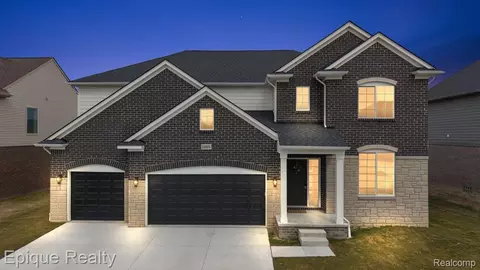 24603 Callaway Dr, Macomb, MI 48042