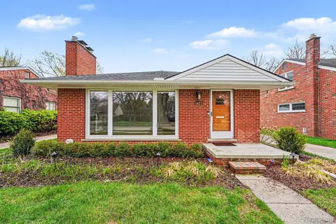 1421 Lloyd Ave, Royal Oak, MI 48073
