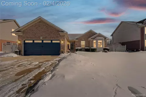 33231 Looney Dr, Brownstown, MI 48173