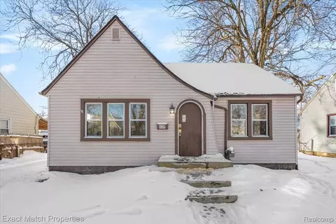 638 Raskob St, Pontiac, MI 48340