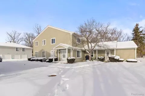 1142 Leisure Dr, Mundy, MI 48507